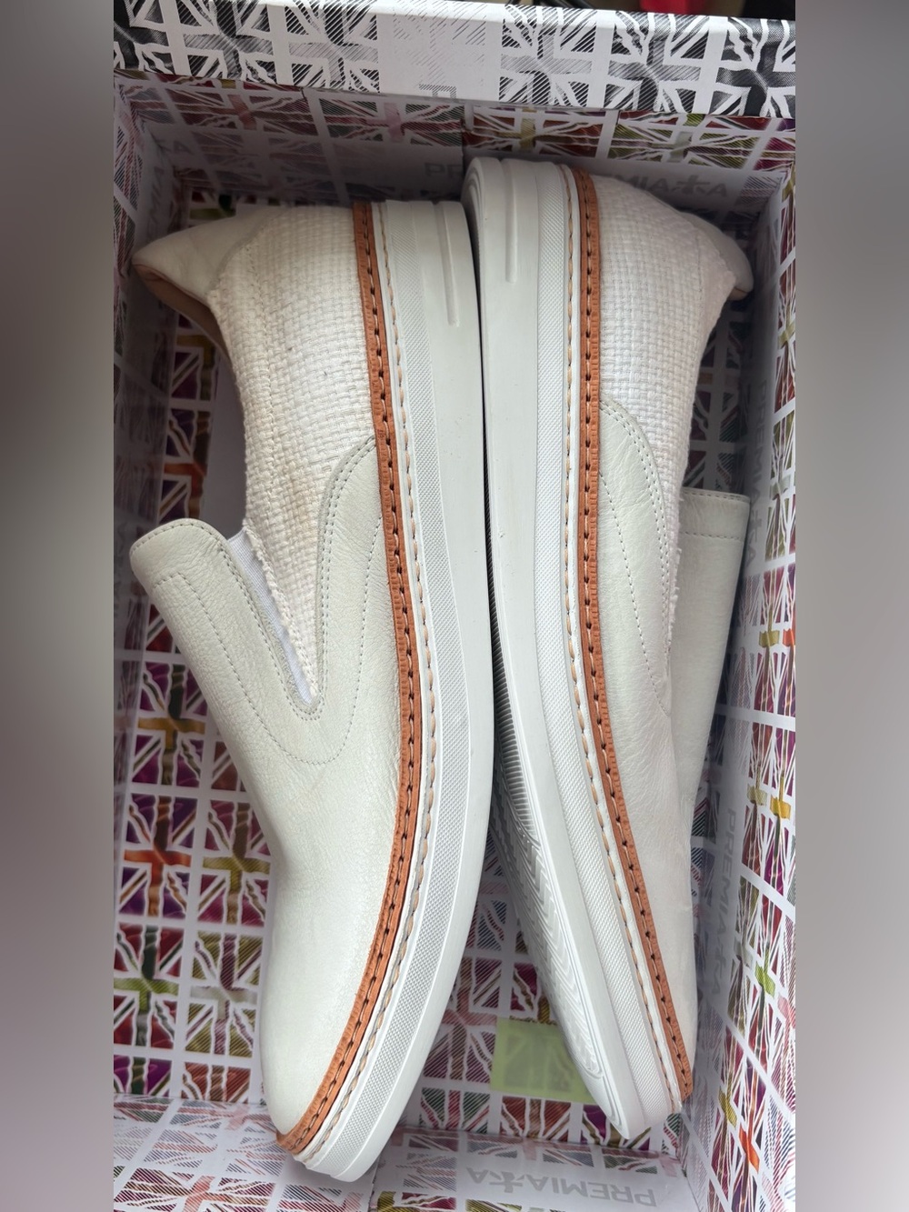 Robert Graham Cream & Tan Slip-On Loafers